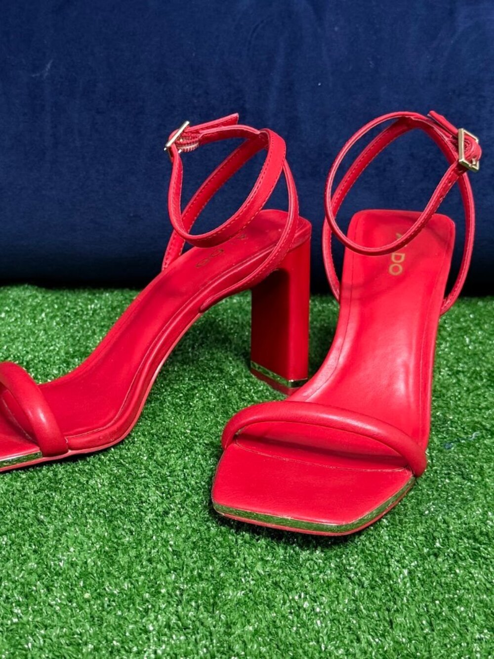 ALDO Red Strappy Leather Sandals Slim Block Heel Square Toe Gold Trim Size 7.5